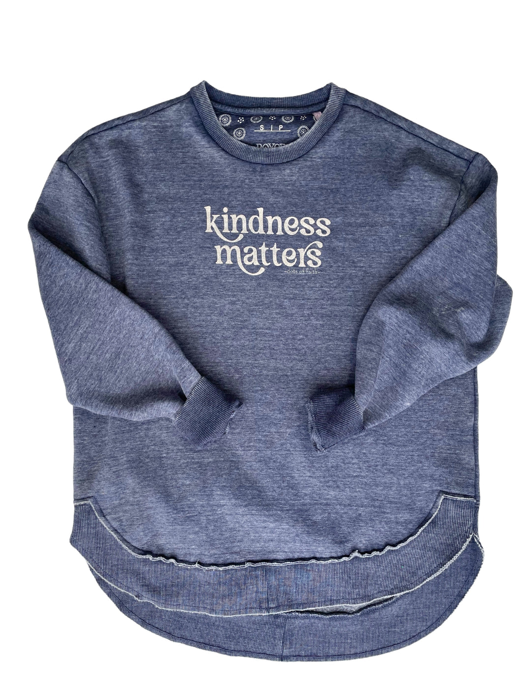 Kindness matters navy acid ROYCE scoop hem fleece